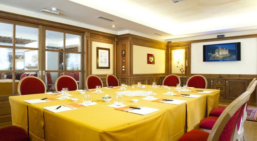 Alpen Suite Hotel Madonna di Campiglio Luaran gambar