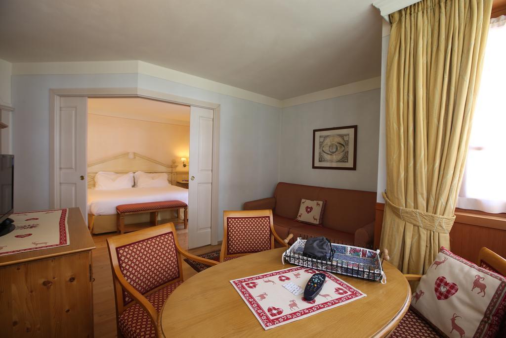 Alpen Suite Hotel Madonna di Campiglio Luaran gambar
