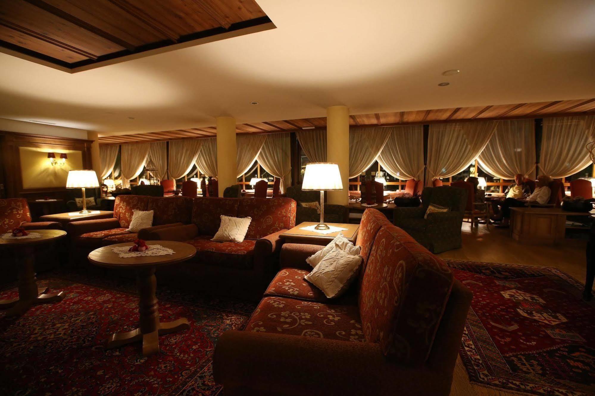 Alpen Suite Hotel Madonna di Campiglio Luaran gambar