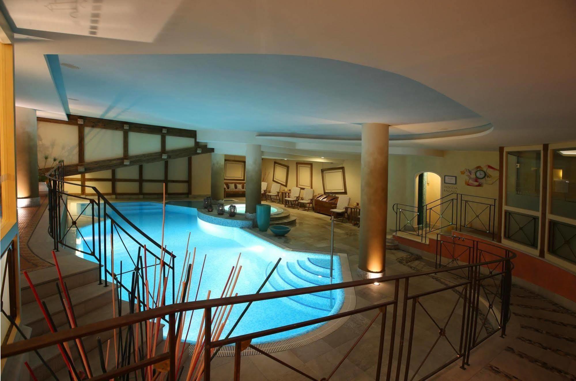 Alpen Suite Hotel Madonna di Campiglio Luaran gambar