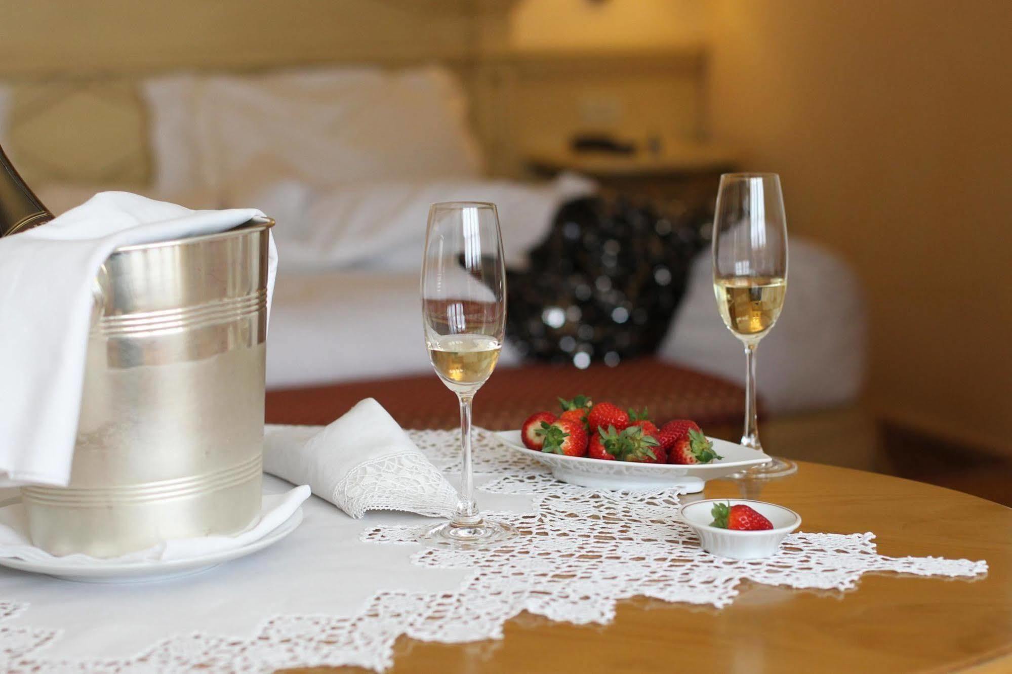 Alpen Suite Hotel Madonna di Campiglio Luaran gambar